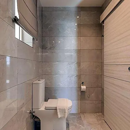 ホテル Harbour View Spacious 2br 2*
